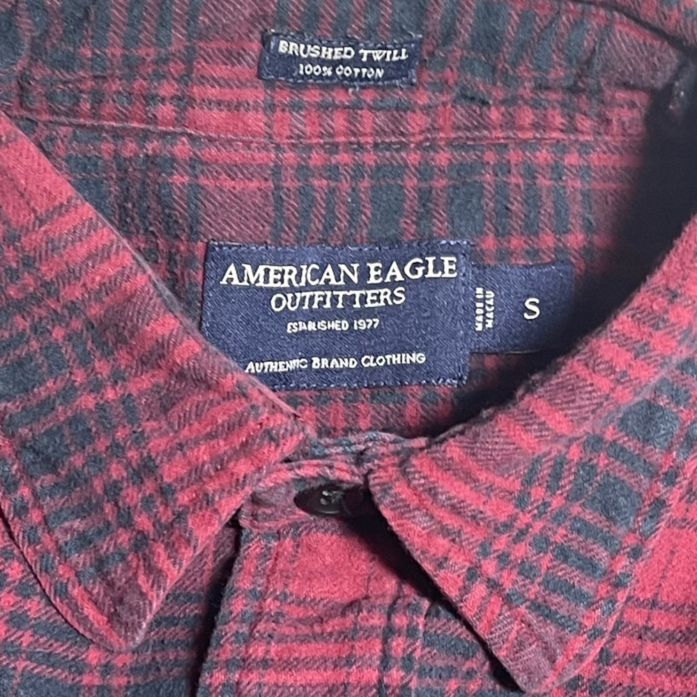 American Eagle Outfitters Plaid Flannel Shirt Red Black Cotton Long Sleeve Men's - Picture 3 of 5